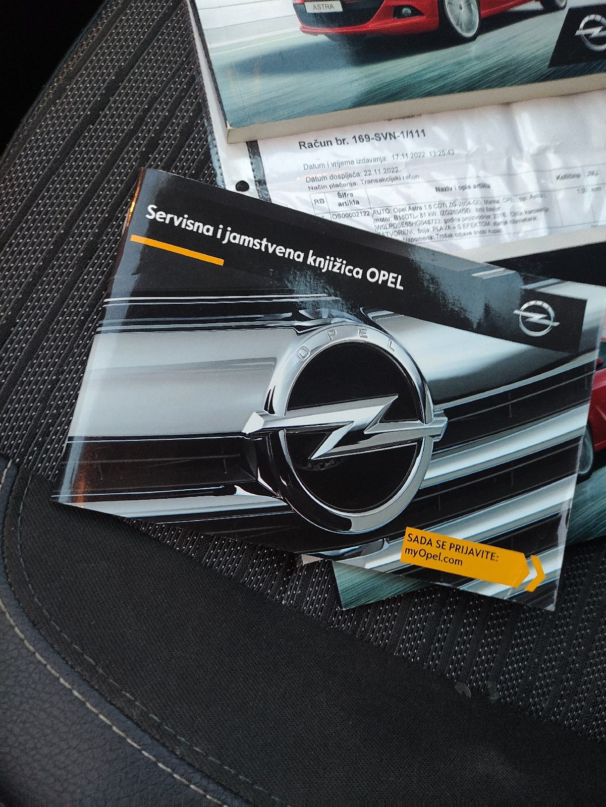 Opel Astra 1.6 CDTI HR RAČUN SERVISNA DRUGI VLASNIK, fotografija 13