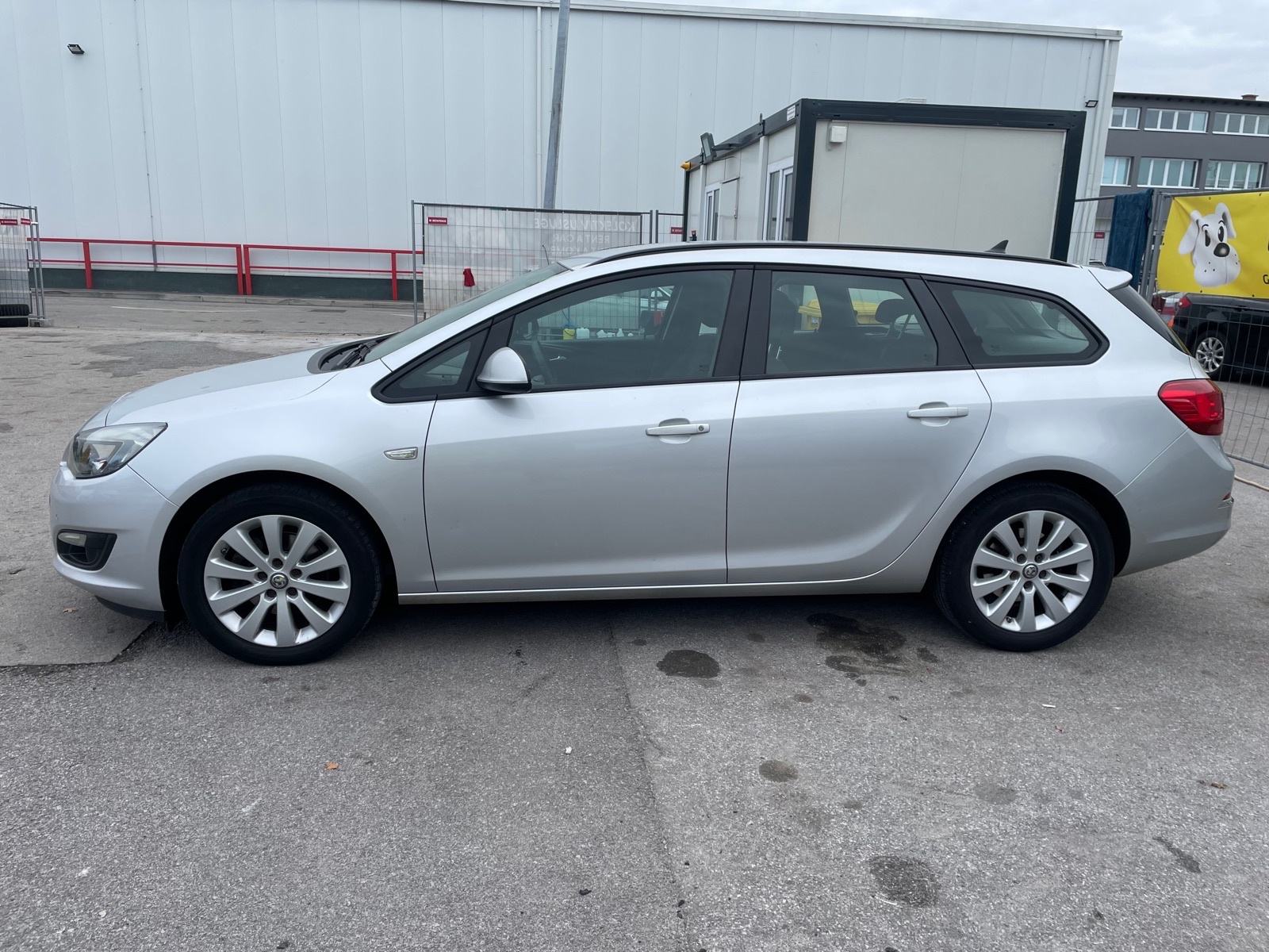 Opel Astra 1.6 CDTI, fotografija 3