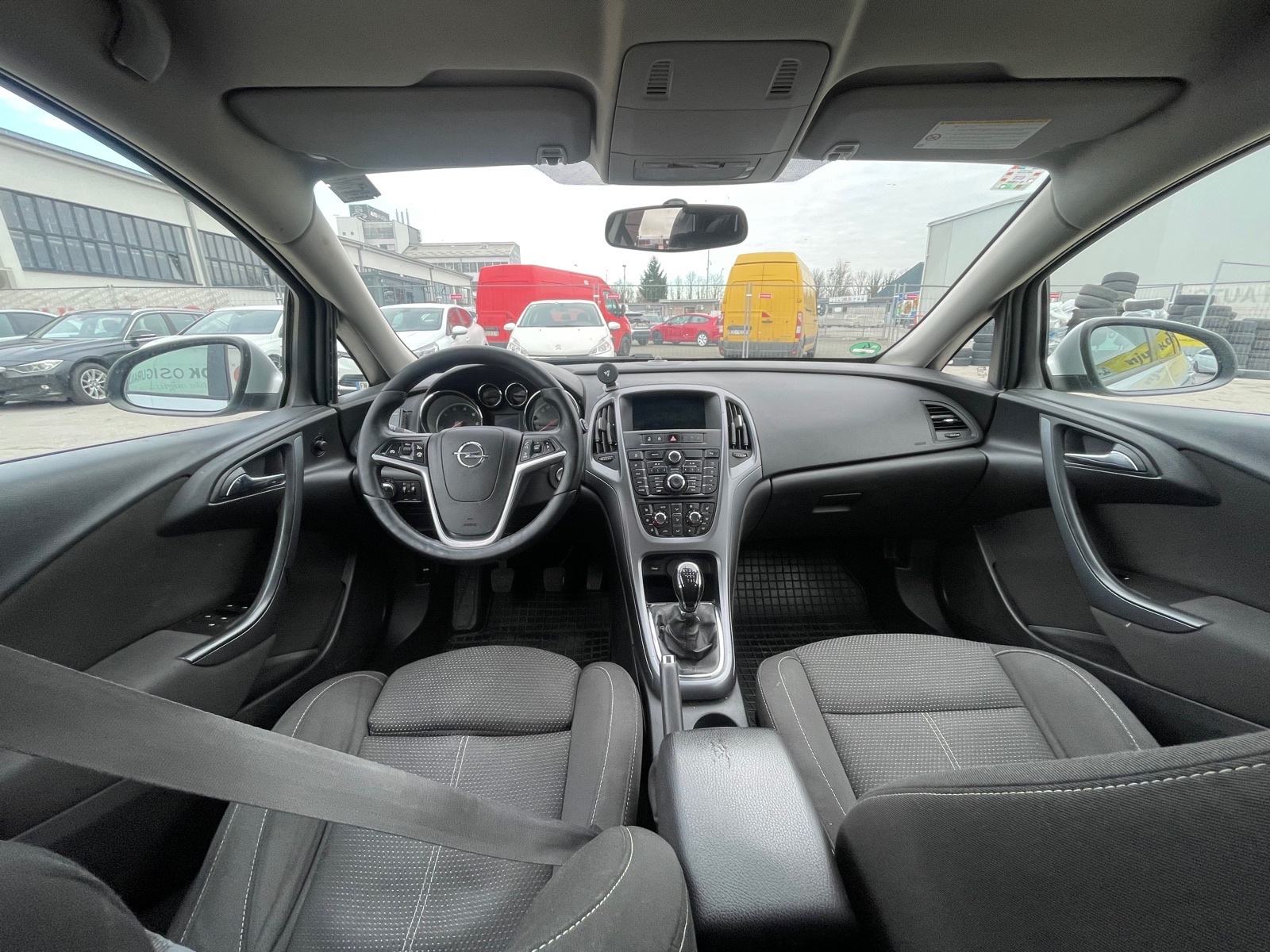 Opel Astra 1.6 CDTI, fotografija 9