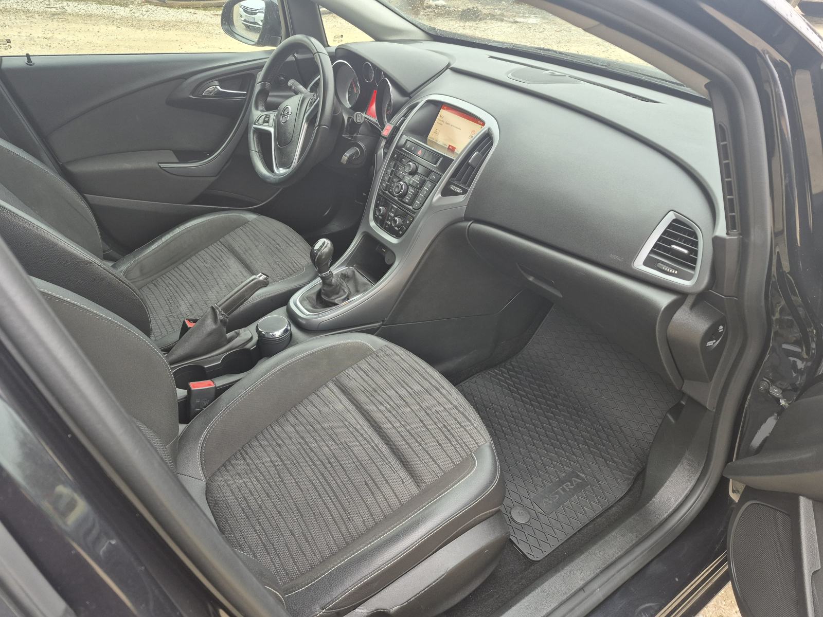 Opel Astra J 1,6 CDTI, fotografija 16