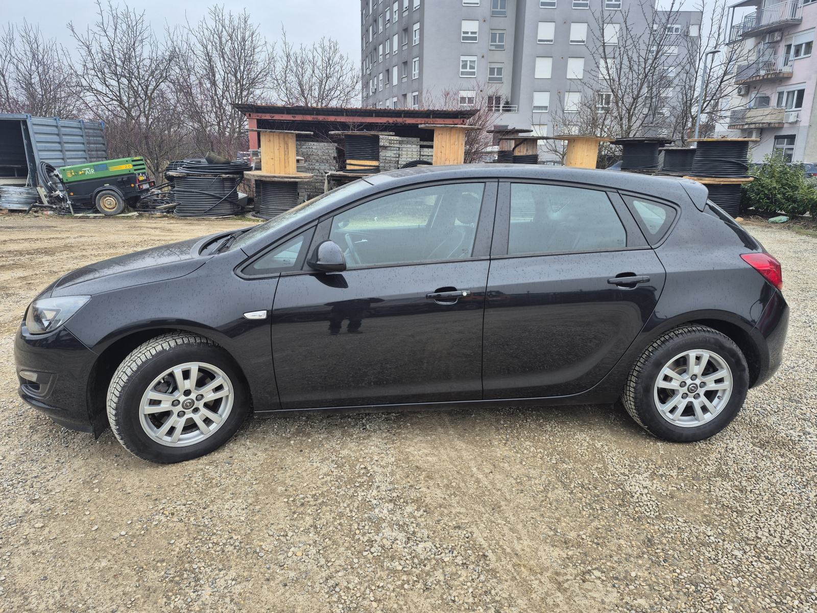 Opel Astra J 1,6 CDTI, fotografija 5