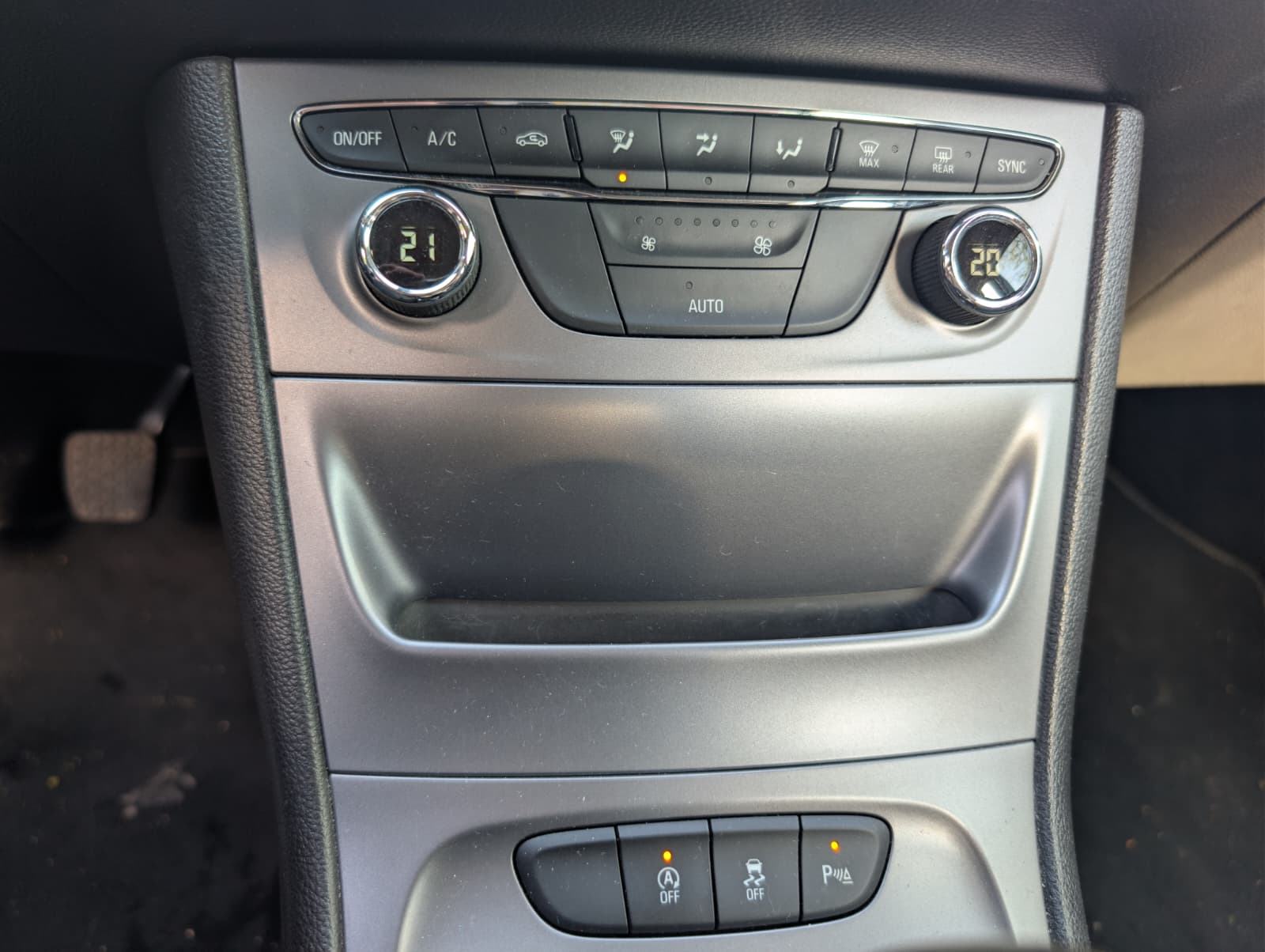 Opel Astra 1.6 CDTI, fotografija 9
