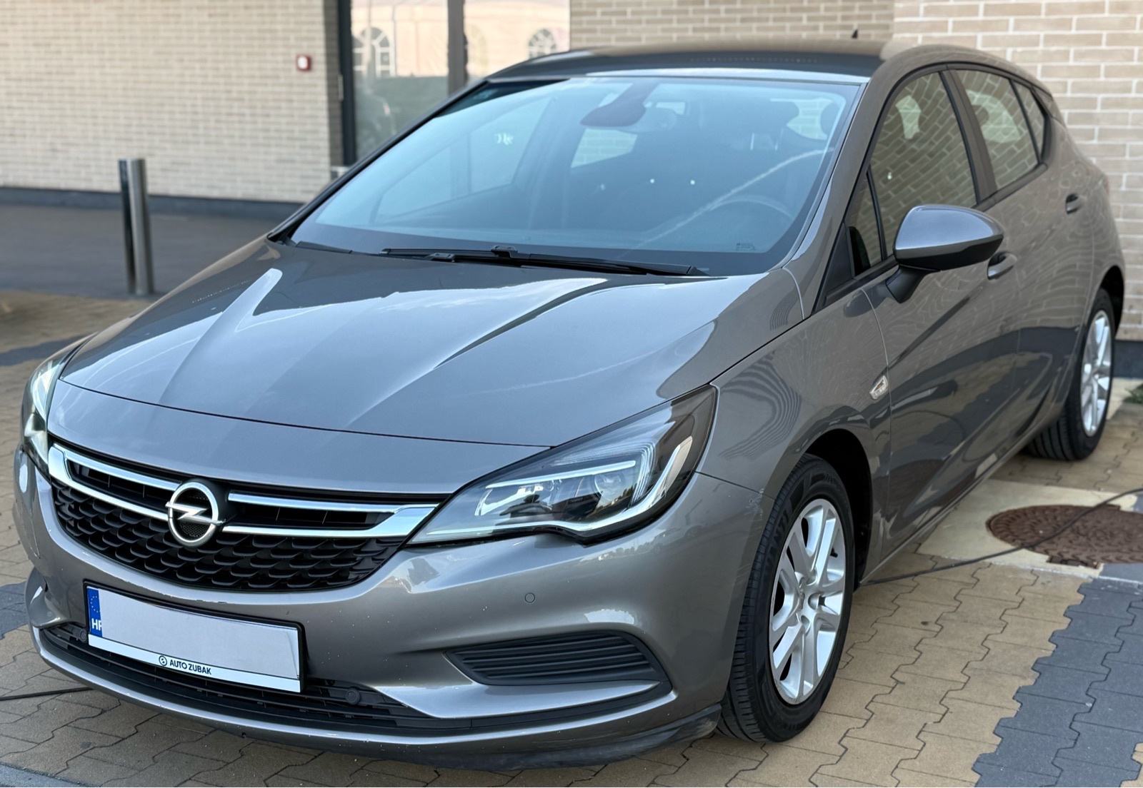 Opel Astra 1,6 CDTI•EURO 6•NAVIGACIJA•LED•ODLIČAN•GARANCIJA•REG.GODINU, fotografija 2
