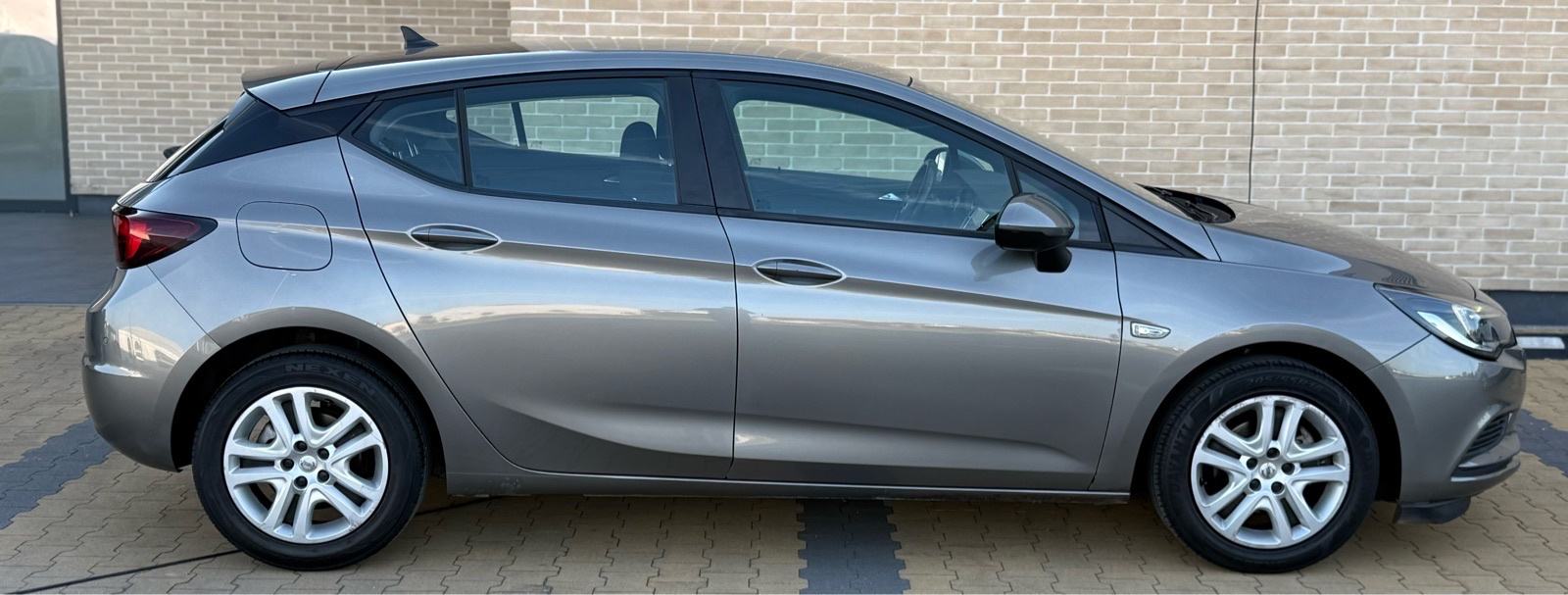 Opel Astra 1,6 CDTI•EURO 6•NAVIGACIJA•LED•ODLIČAN•GARANCIJA•REG.GODINU, fotografija 6