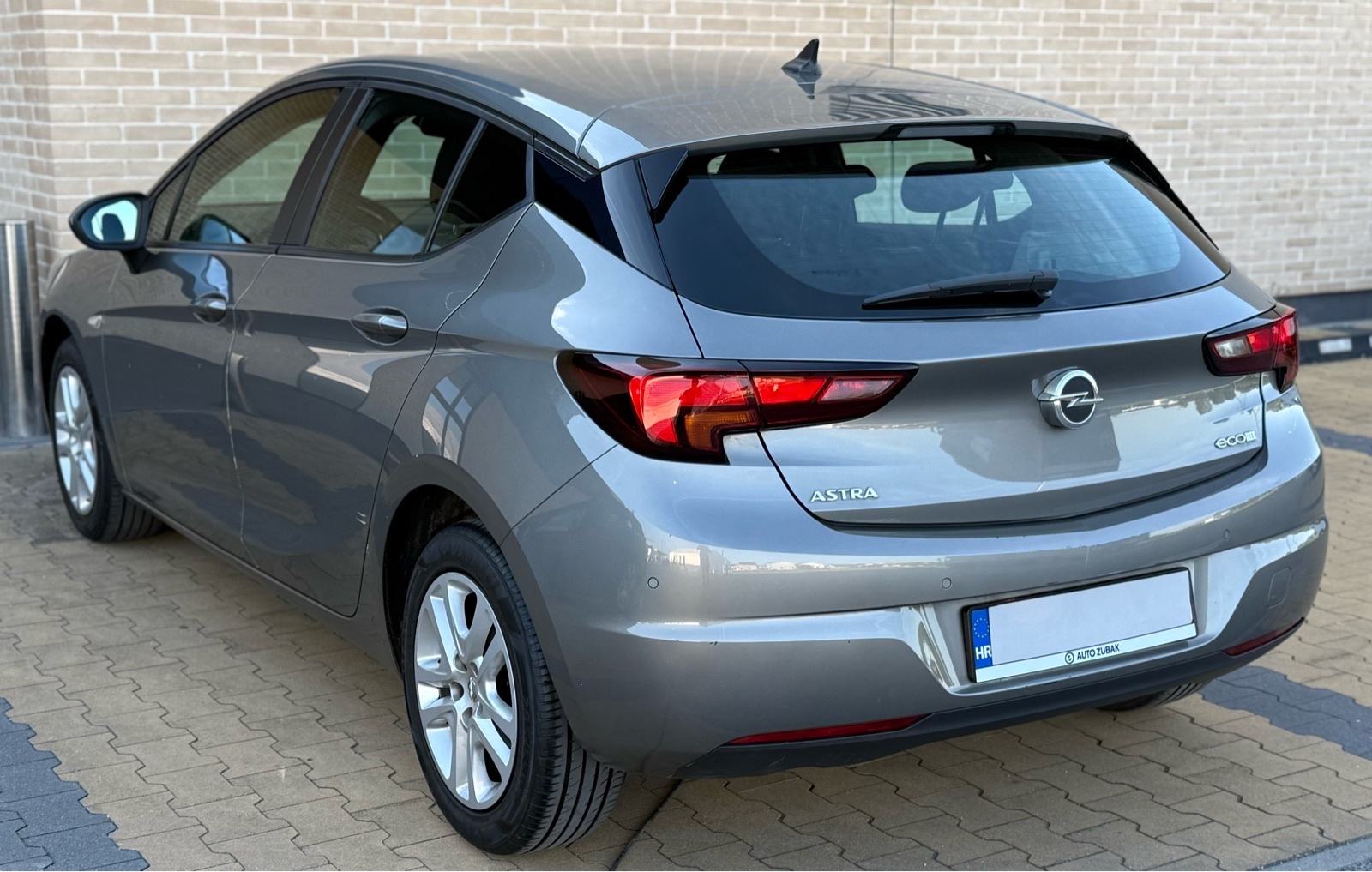 Opel Astra 1,6 CDTI•EURO 6•NAVIGACIJA•LED•ODLIČAN•GARANCIJA•REG.GODINU, fotografija 11