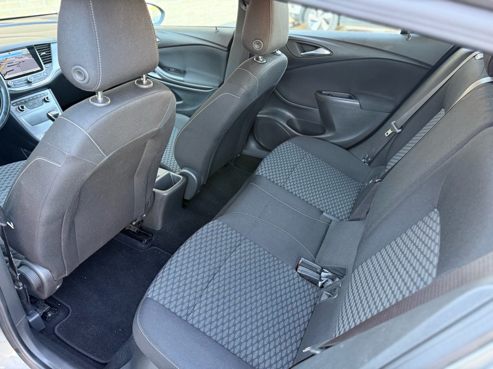 Opel Astra 1,6 CDTI•EURO 6•NAVIGACIJA•LED•ODLIČAN•GARANCIJA•REG.GODINU, fotografija 19