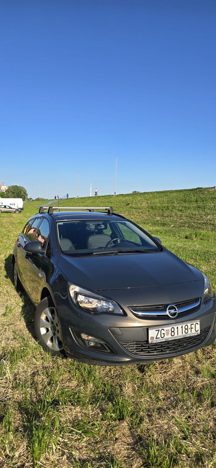 Opel Astra SportsTourer 1,6 CDTI Enjoy, prvi vlasnik, reg.01/27, 5900€, fotografija 2