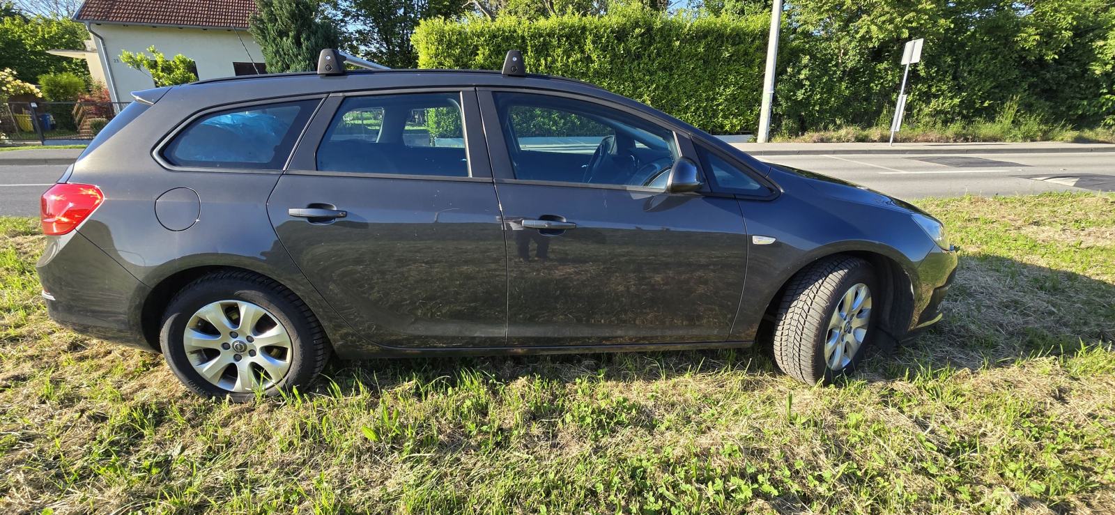 Opel Astra SportsTourer 1,6 CDTI Enjoy, prvi vlasnik, reg.01/27, 5900€, fotografija 5