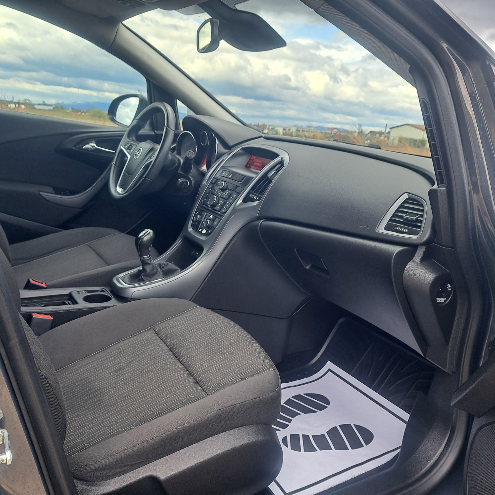 Opel Astra 1.6 CDTI, fotografija 4