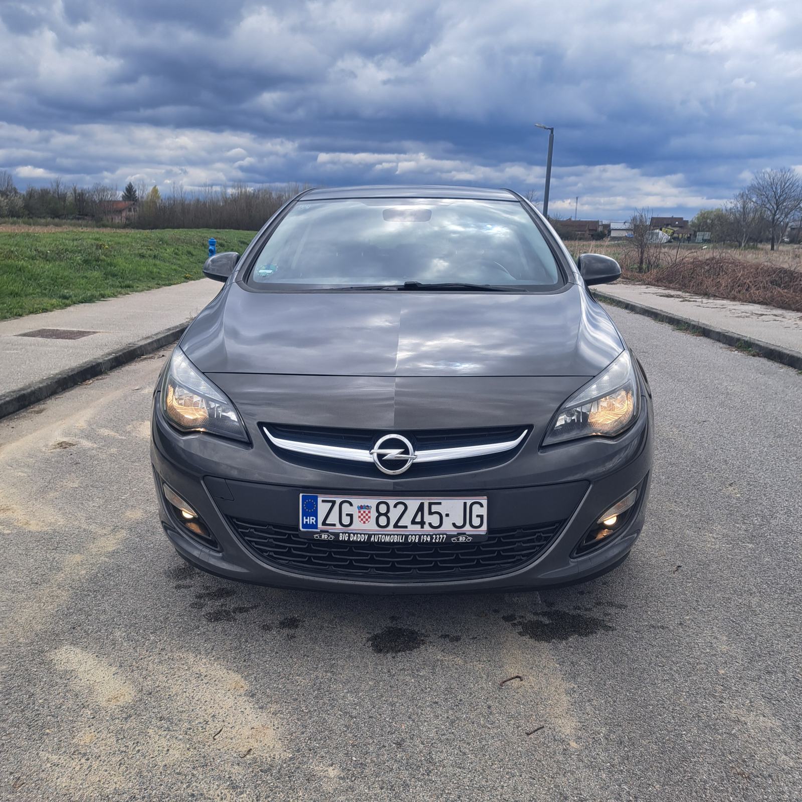 Opel Astra 1.6 CDTI, fotografija 8