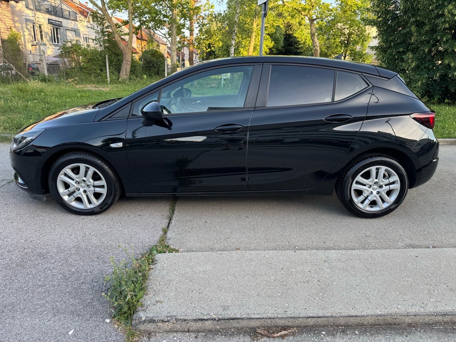 Opel Astra 1.6 CDTI, fotografija 7