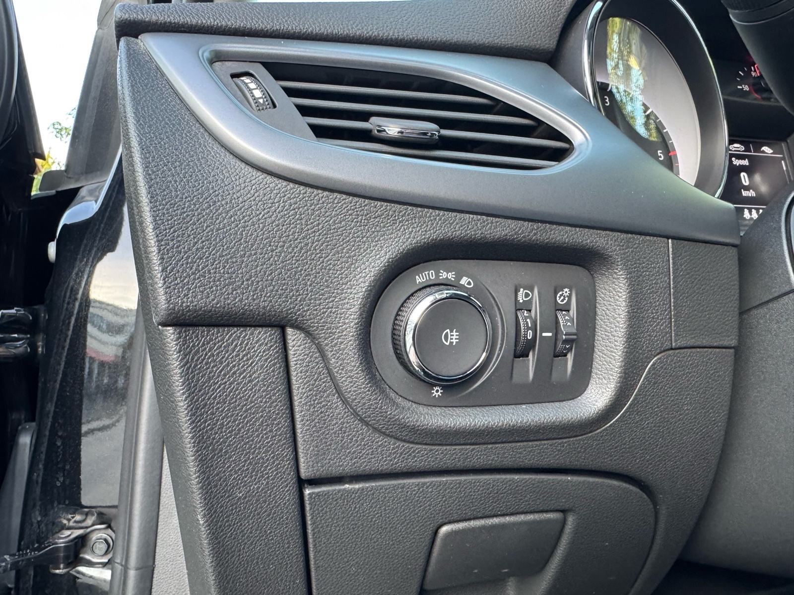 Opel Astra 1.6 CDTI, fotografija 13