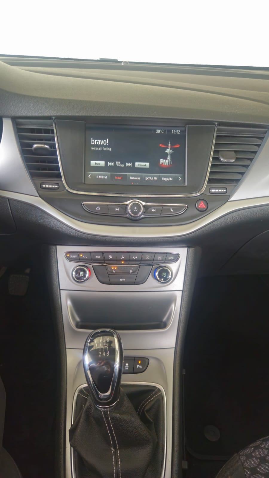 Opel Astra 1.6 CDTI, fotografija 9