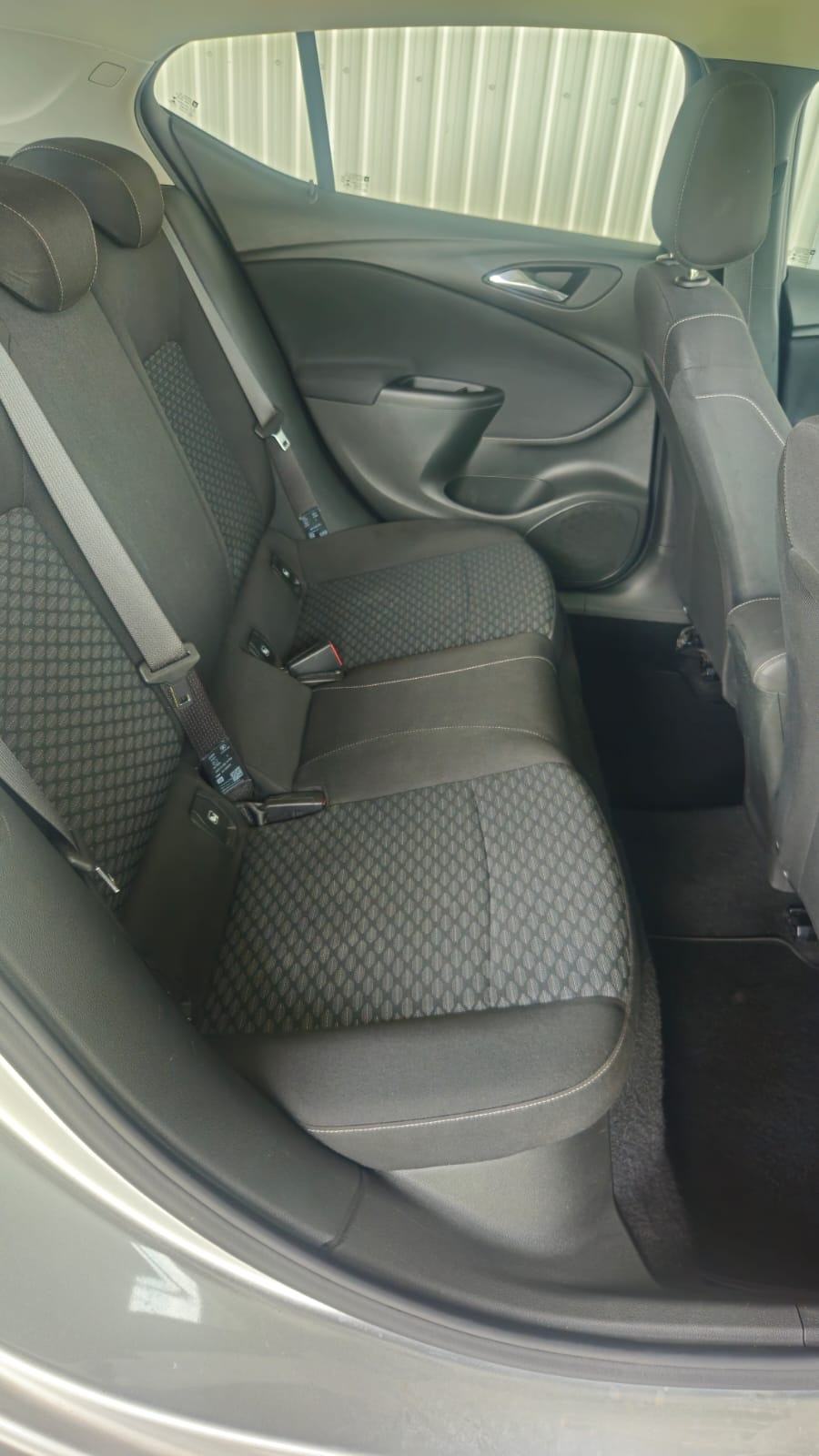 Opel Astra 1.6 CDTI, fotografija 11