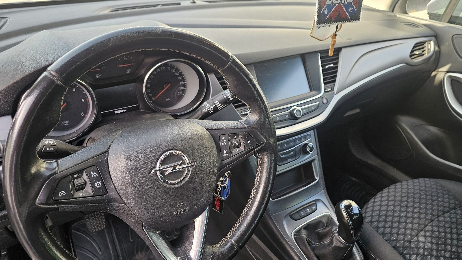 Opel Astra 1.6 CDTI, fotografija 5