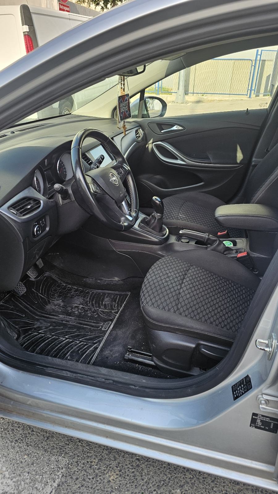 Opel Astra 1.6 CDTI, fotografija 6