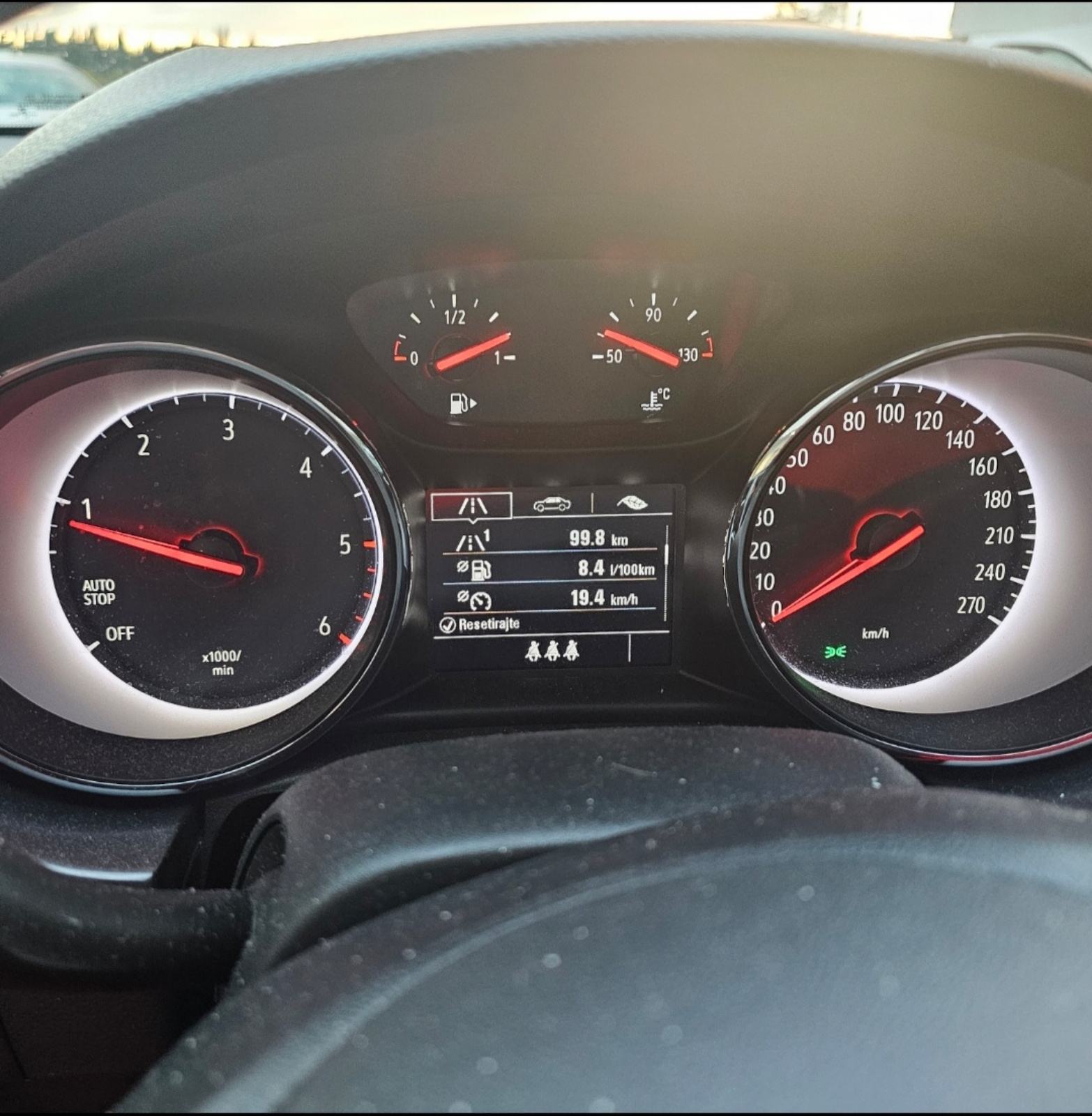 Opel Astra 1.6 CDTI, fotografija 11