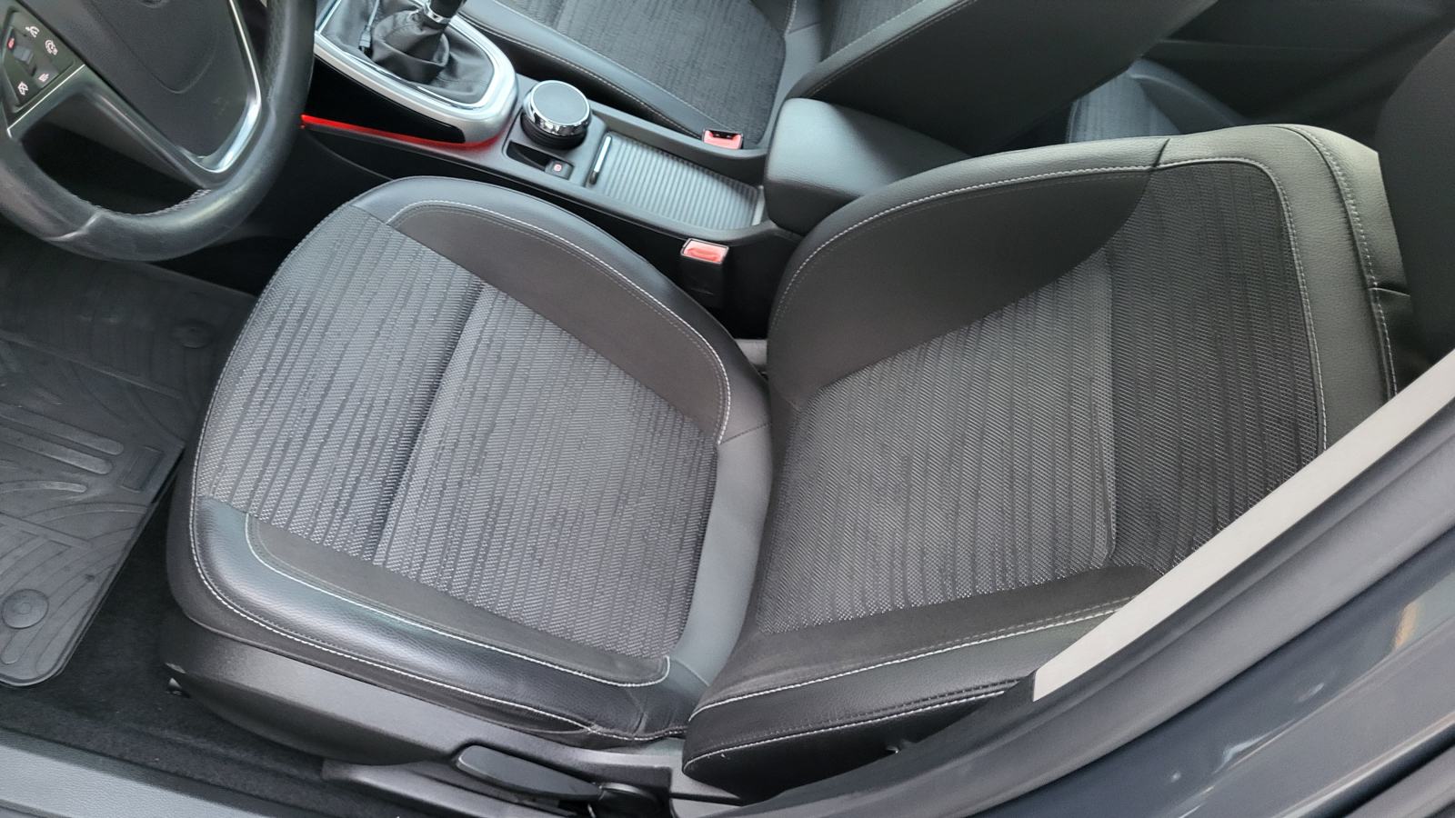 Opel Astra 1.6 CDTI *HR AUTO * 1 VLASNIK *112.700 KM, fotografija 14