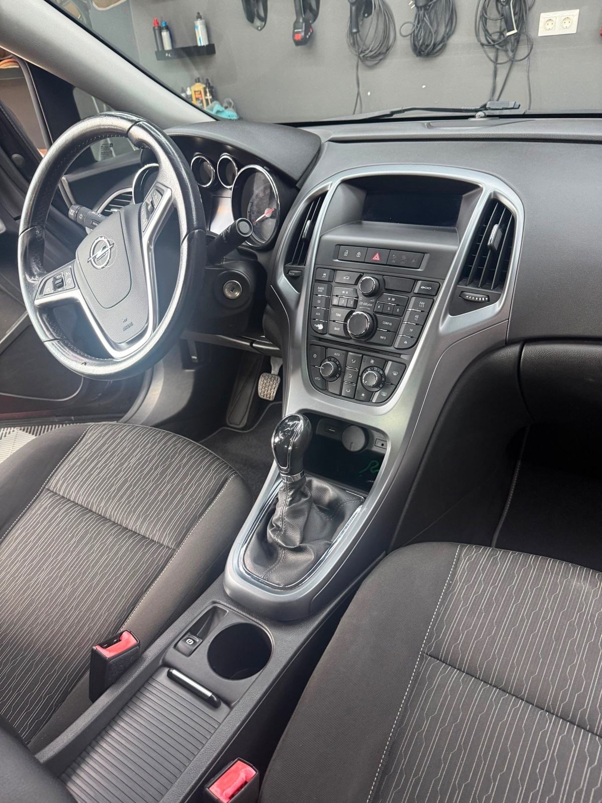 Opel Astra 1,6 CDTI, fotografija 5