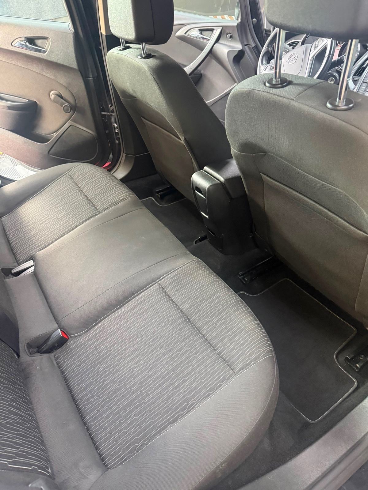 Opel Astra 1,6 CDTI, fotografija 7