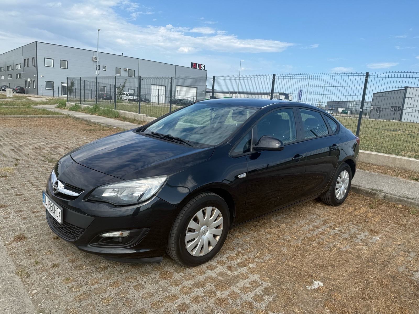 Opel Astra 1,6 CDTI, fotografija 13