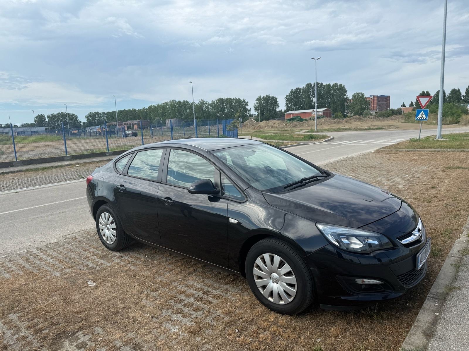 Opel Astra 1,6 CDTI, fotografija 14