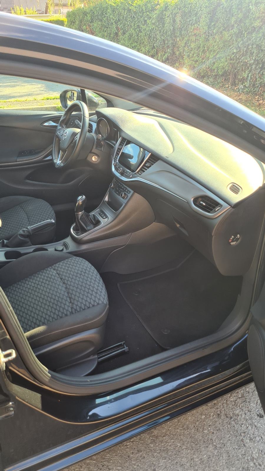 Opel Astra 1.6 CDTI, fotografija 10
