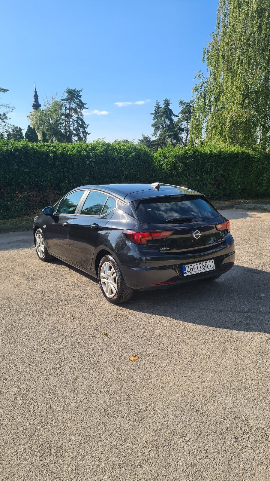 Opel Astra 1.6 CDTI, fotografija 6