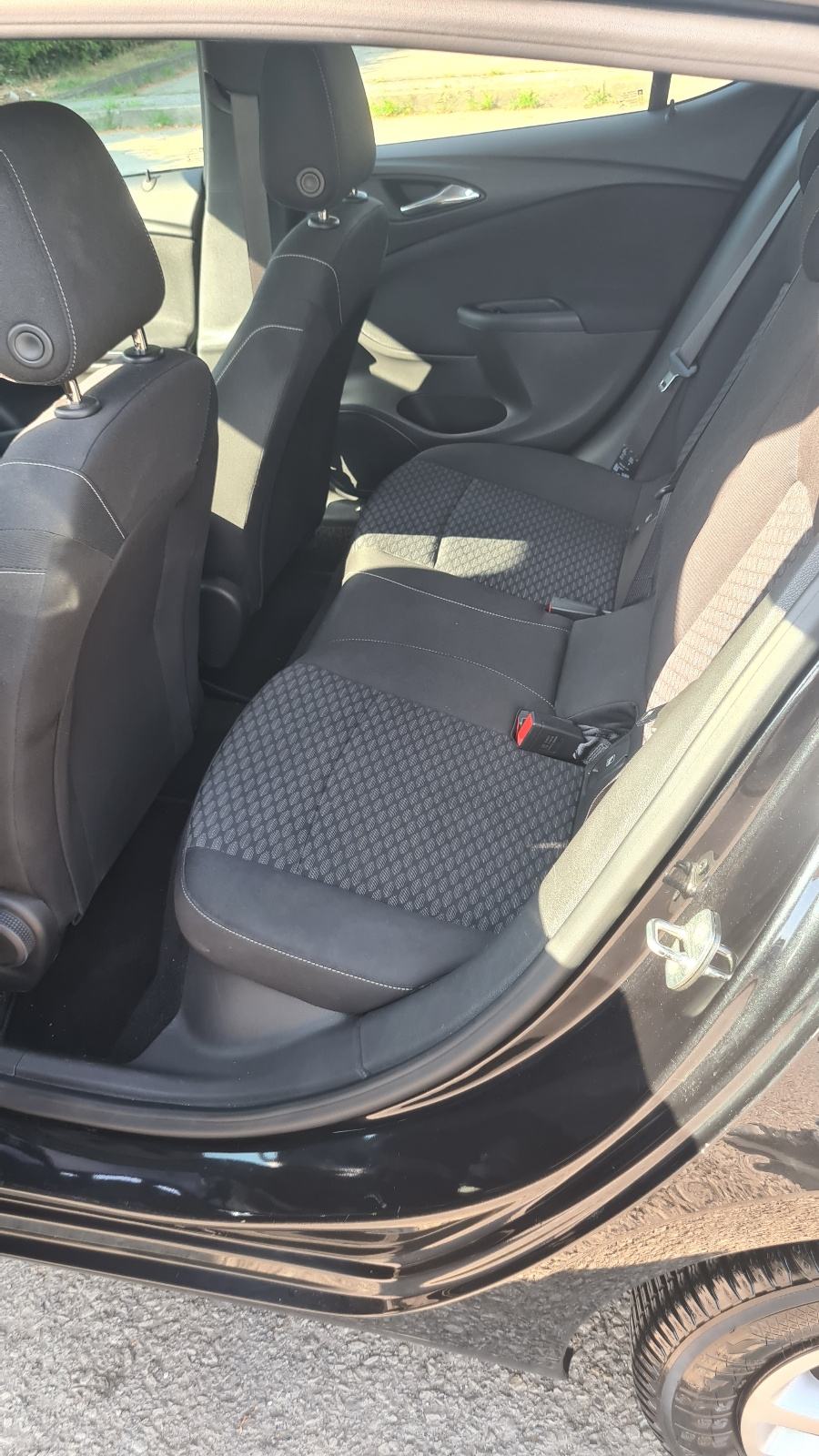 Opel Astra 1.6 CDTI, fotografija 11