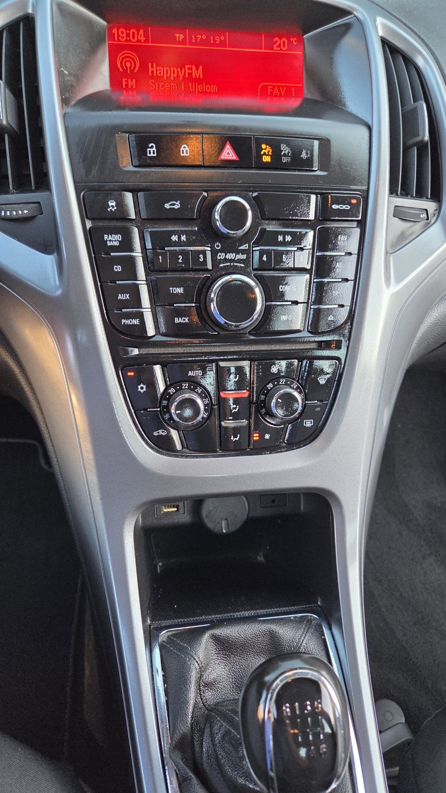 Opel Astra 1.6 CDTI, fotografija 7