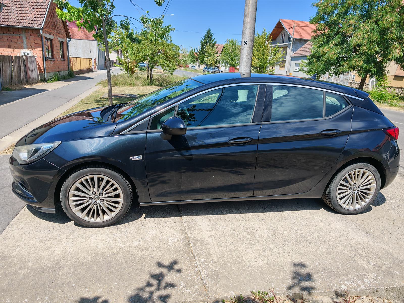 Opel Astra 1.6 CDTI, fotografija 6