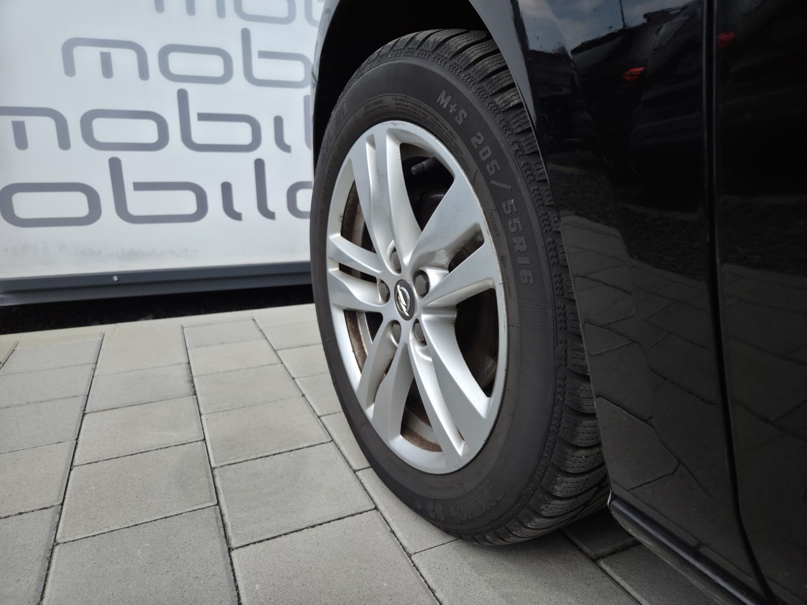 Opel Astra 1.6 CDTI, fotografija 5