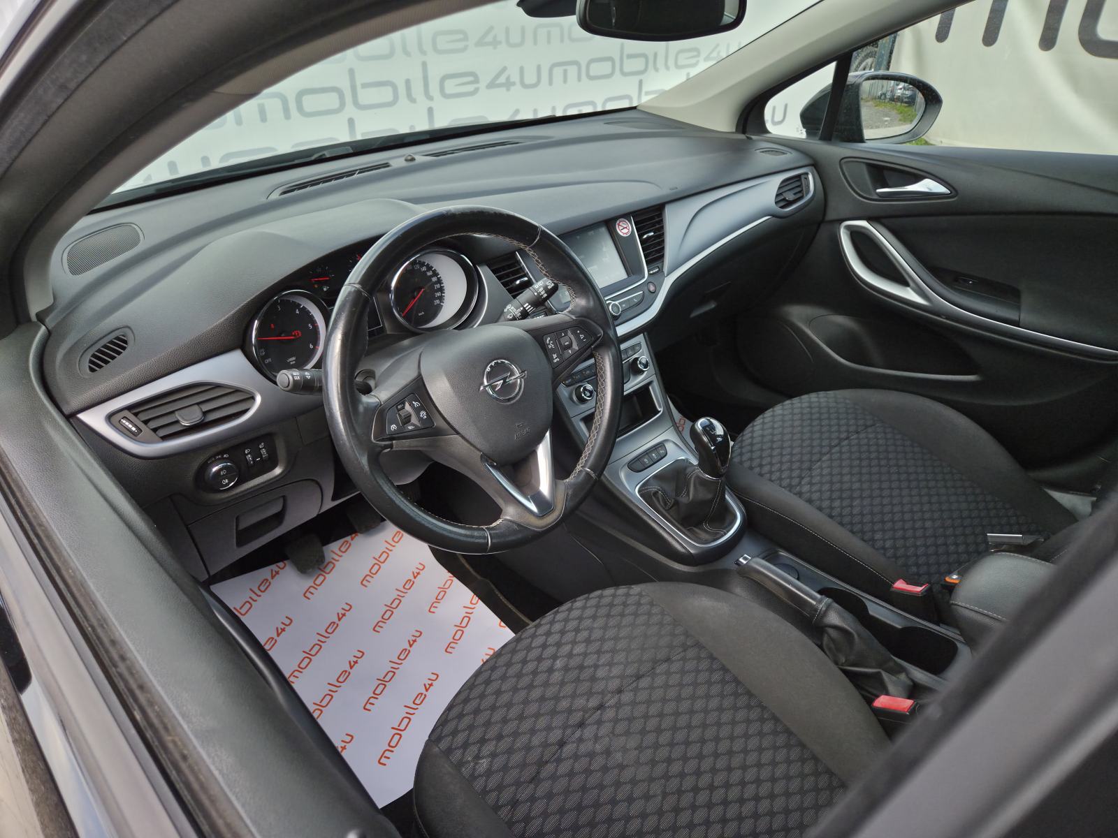 Opel Astra 1.6 CDTI, fotografija 6
