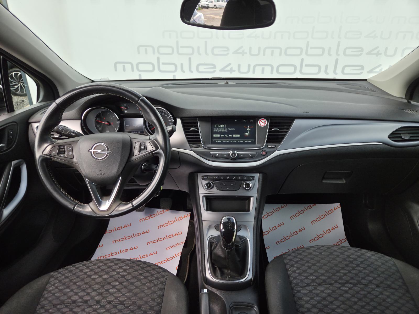 Opel Astra 1.6 CDTI, fotografija 9