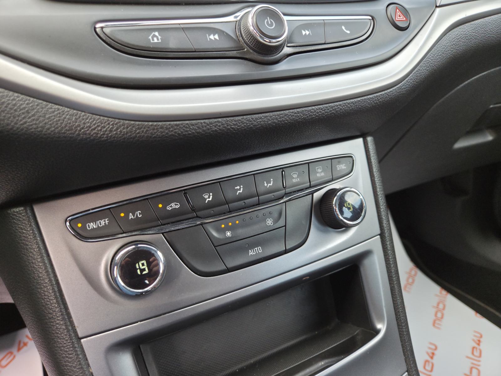 Opel Astra 1.6 CDTI, fotografija 13
