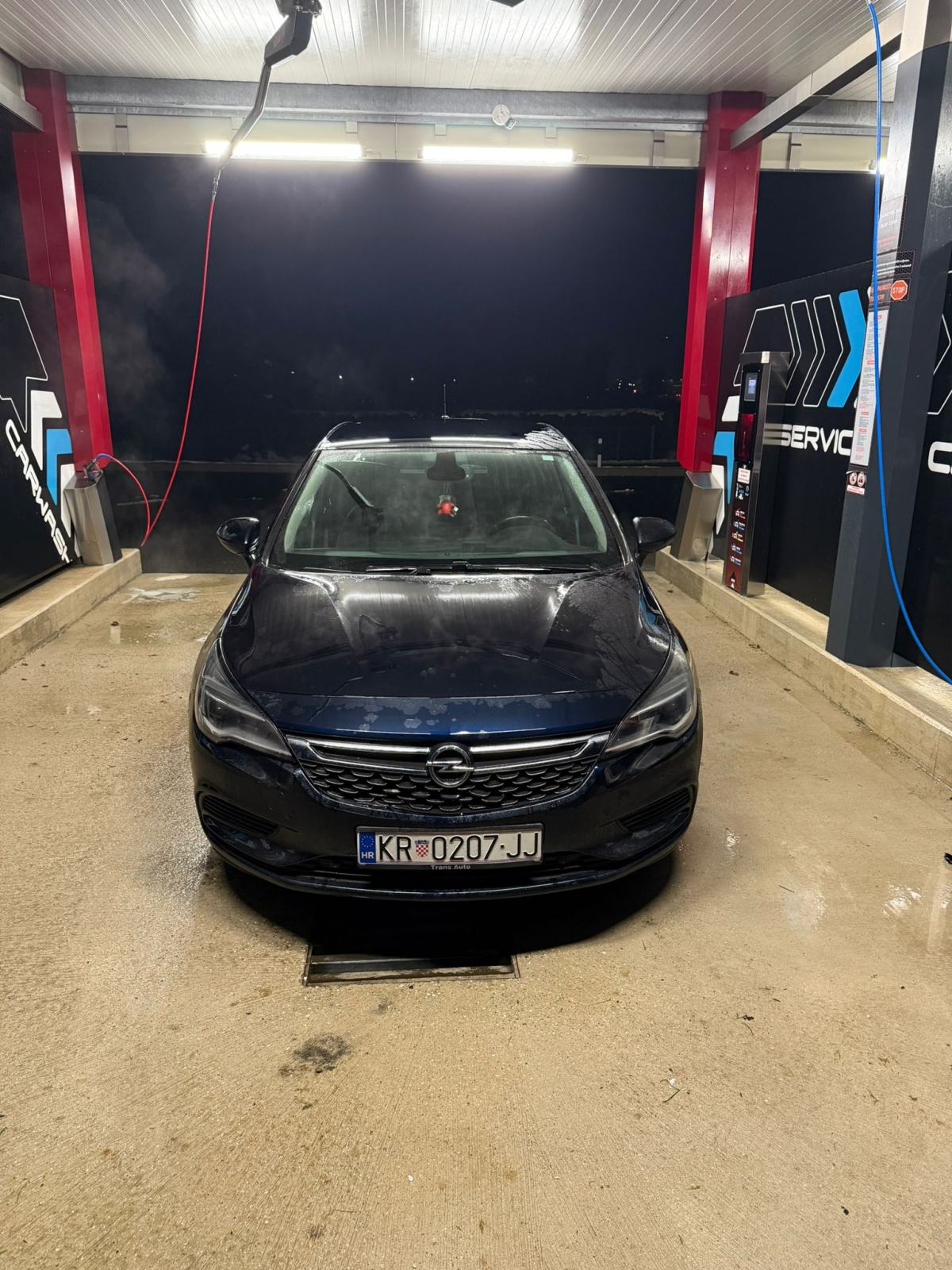 Opel Astra 1.6 CDTI, fotografija 2