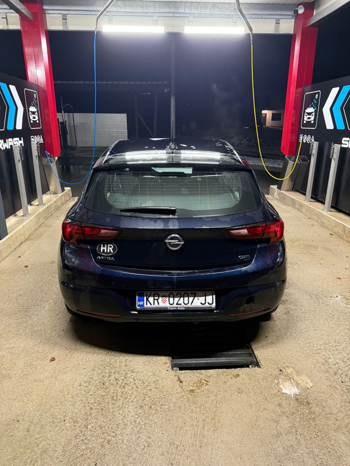 Opel Astra 1.6 CDTI, fotografija 6