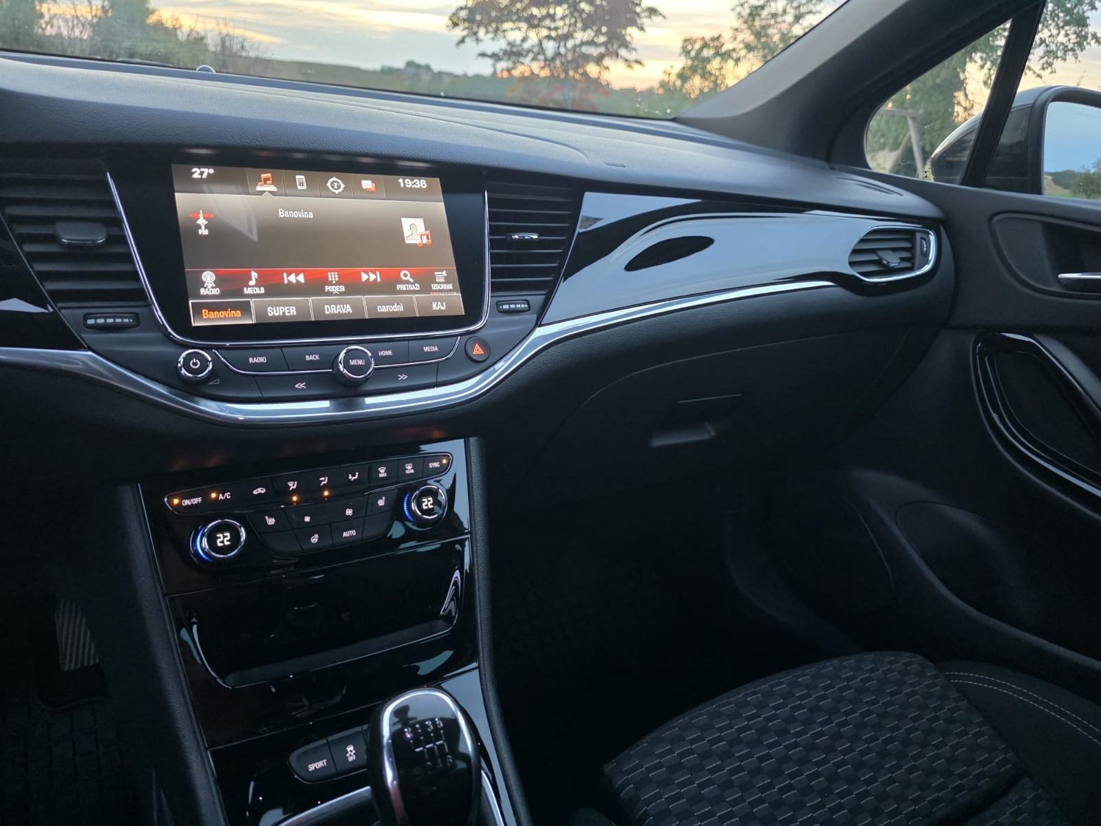 Opel Astra 1,6 CDTI, fotografija 10