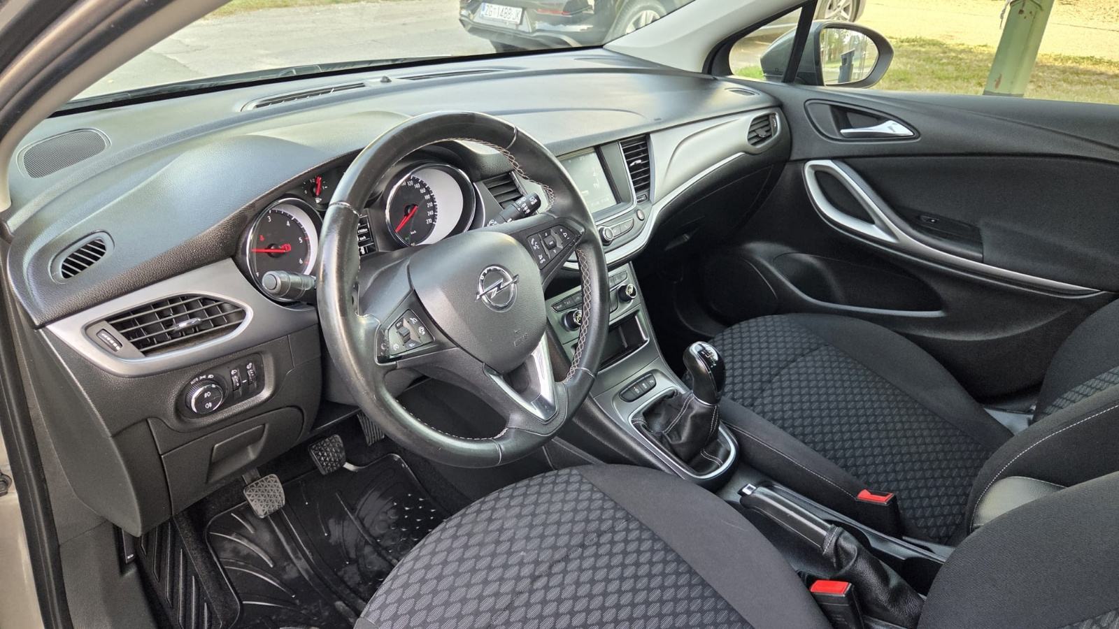 Opel Astra 1,6 cdti zvati na broj 0958583837, fotografija 13
