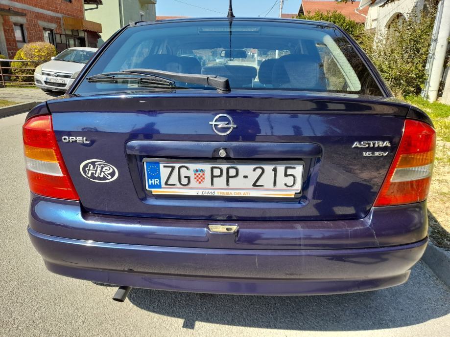 Opel Astra 1,6 CDX, fotografija 8