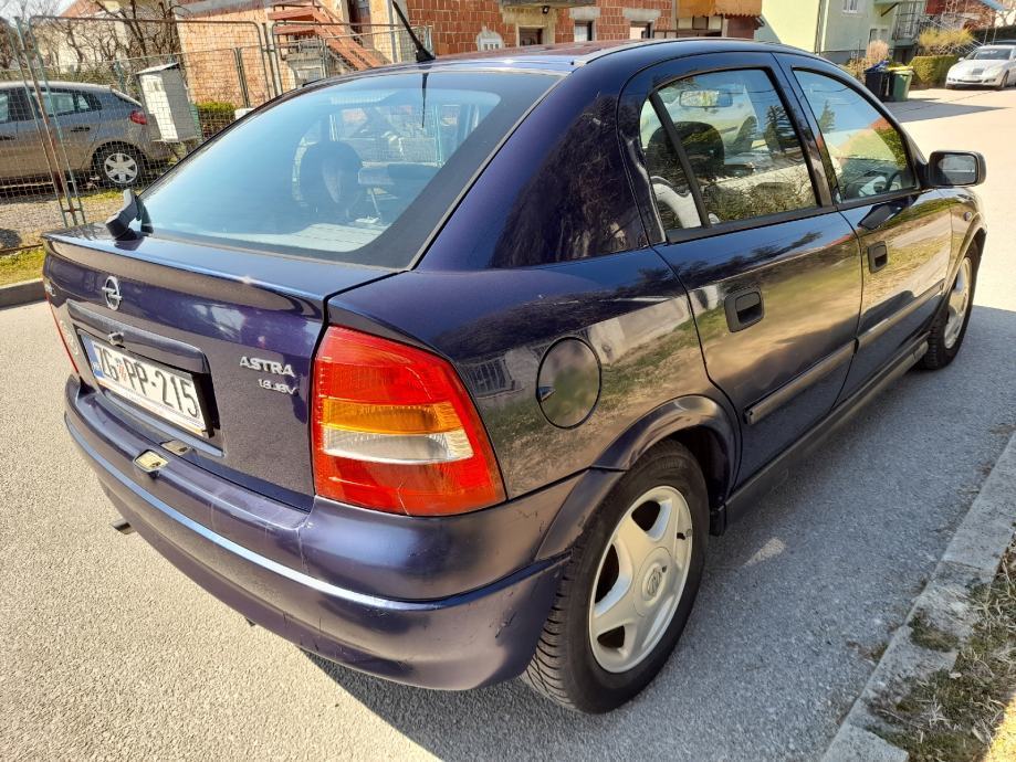 Opel Astra 1,6 CDX, fotografija 5