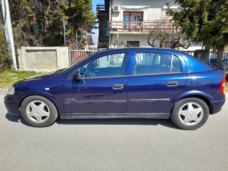 Opel Astra 1,6 CDX, fotografija 13