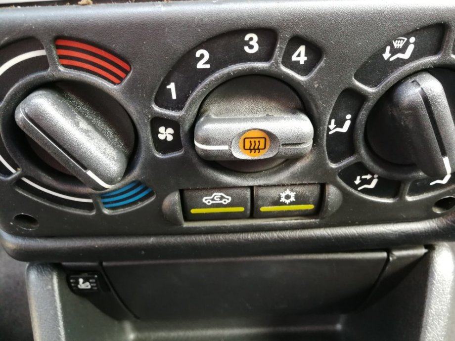 Opel Astra 1,6 CDX, fotografija 7