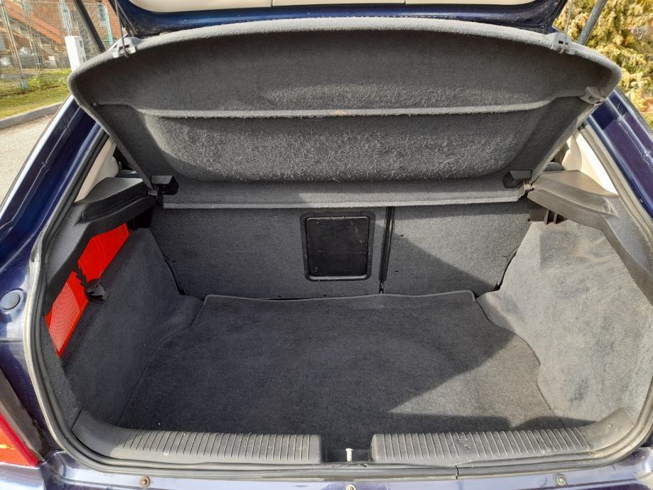 Opel Astra 1,6 CDX, fotografija 11