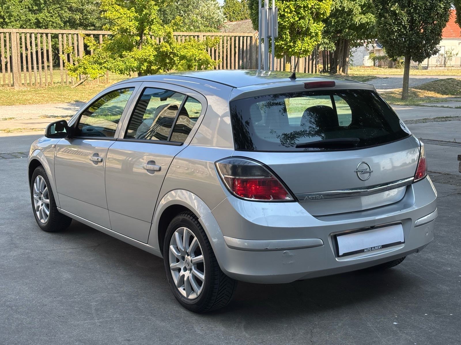 Opel Astra 1,6, PLIN✅️ KLIMA, KAMERA, NAVI., ODLIČNA, fotografija 6