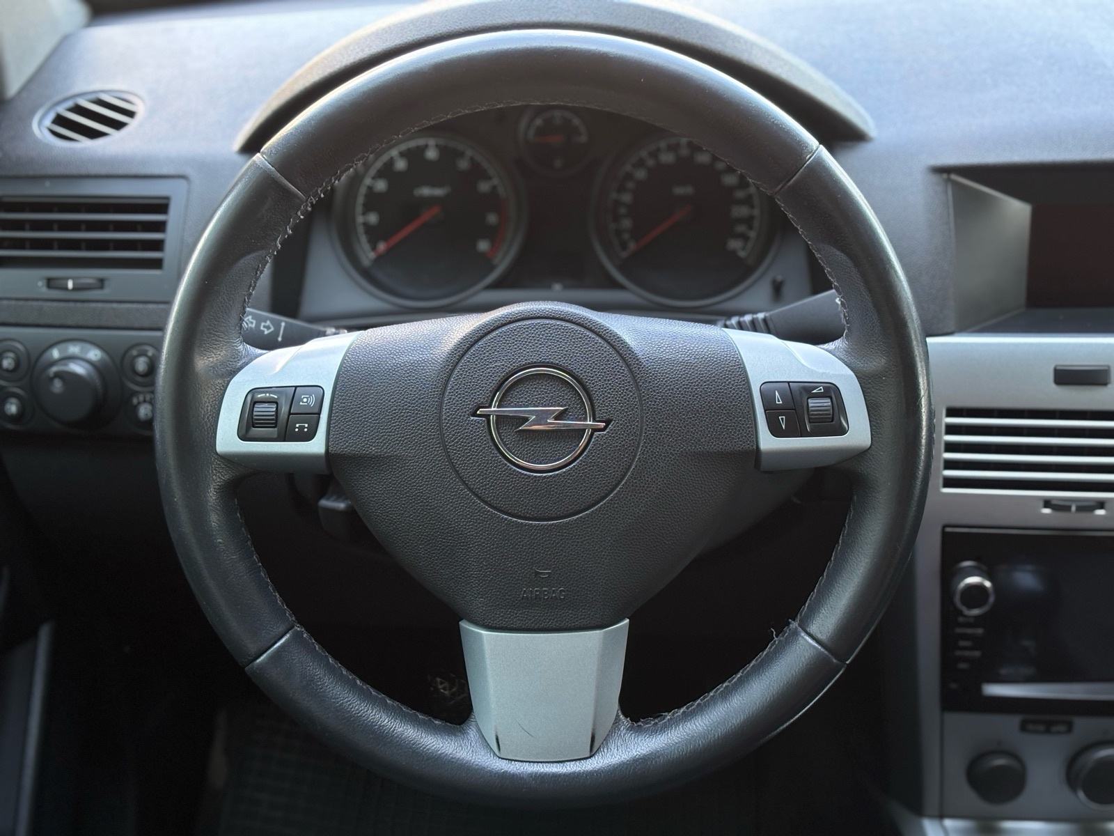 Opel Astra 1,6, PLIN✅️ KLIMA, KAMERA, NAVI., ODLIČNA, fotografija 10