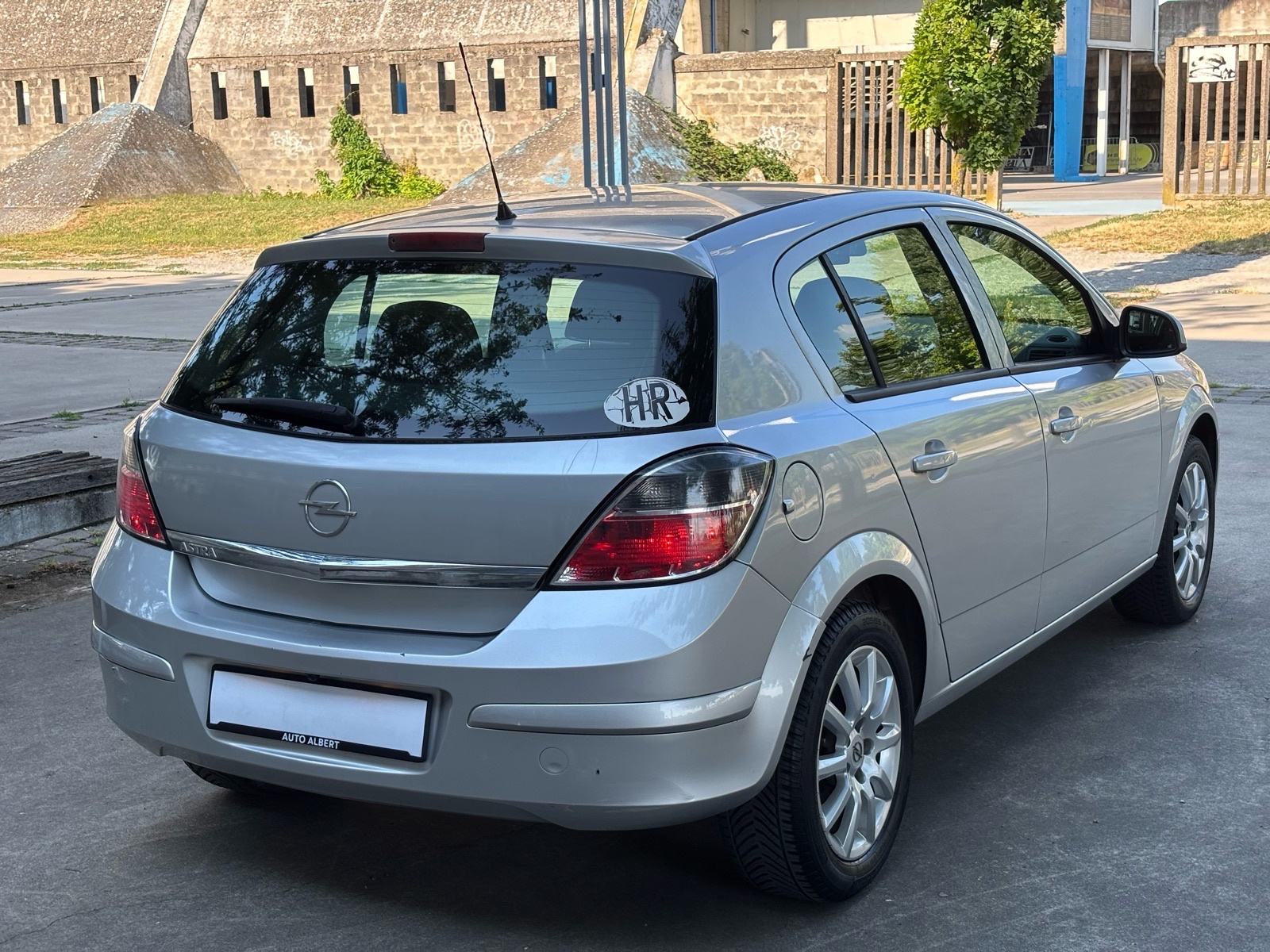 Opel Astra 1,6, PLIN✅️ KLIMA, KAMERA, NAVI., ODLIČNA, pogled izvana - slika 4