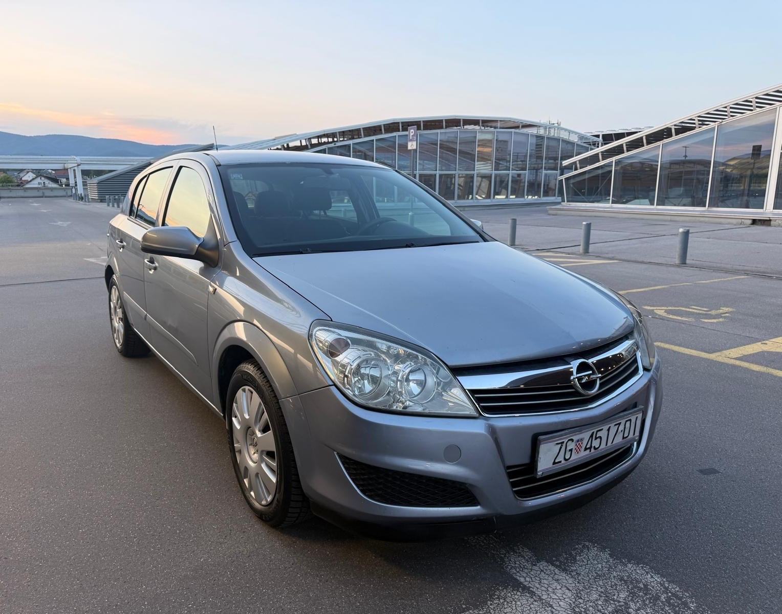 Opel Astra 1,6*Reg god dana 08/2027*Hr.Auto*Klima*, fotografija 3