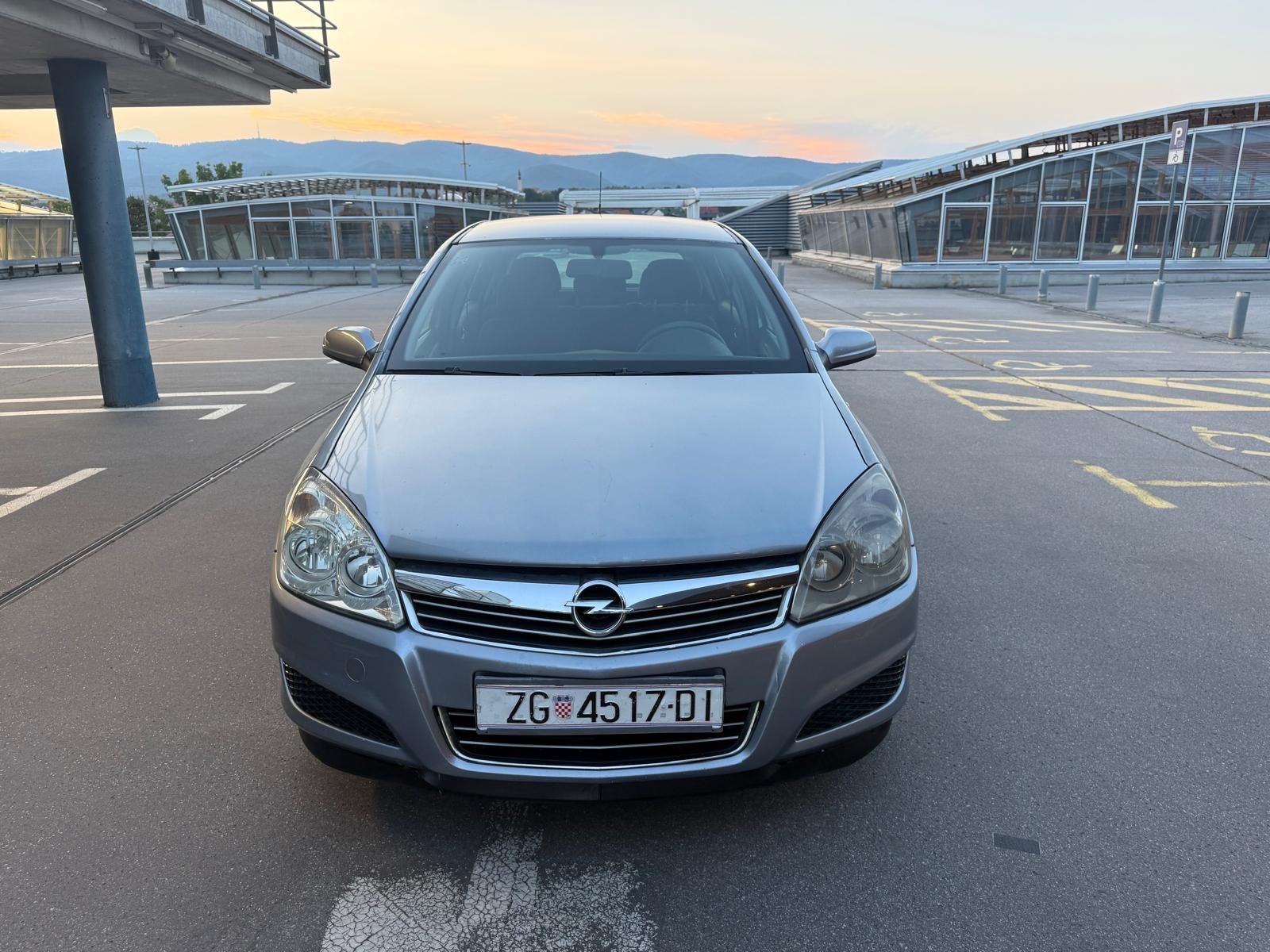 Opel Astra 1,6*Reg god dana 08/2027*Hr.Auto*Klima*, fotografija 2