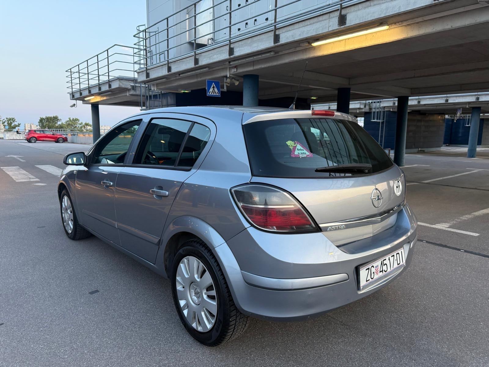 Opel Astra 1,6*Reg god dana 08/2027*Hr.Auto*Klima*, fotografija 6